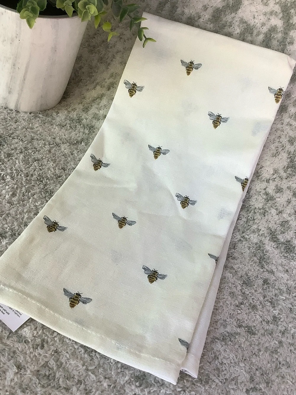 1Canoe2 Ivory Bee Cotton Fabric Kitchen Tea Towel NWT 18.75” x 28”